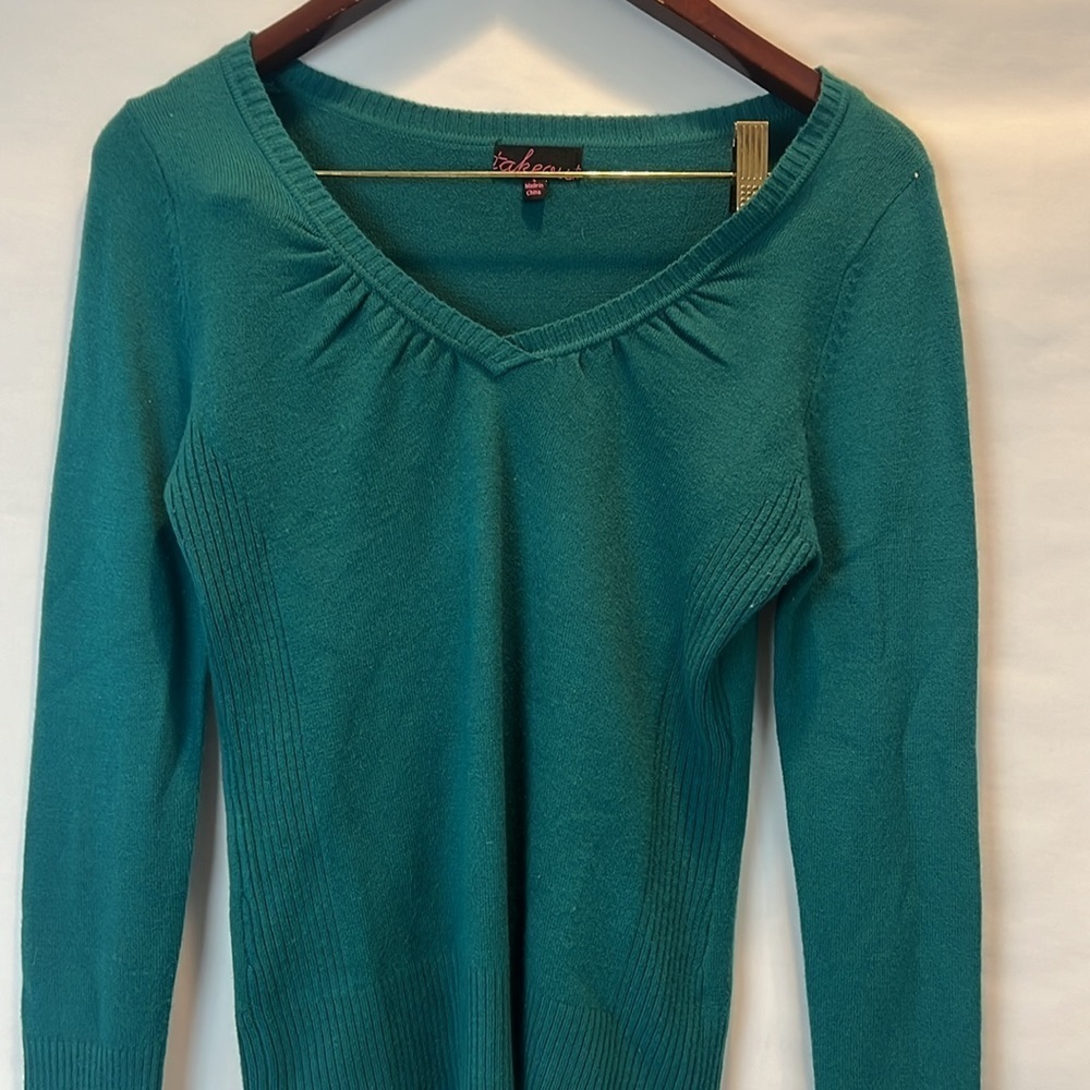 Takeout Green V Neck Sweater​